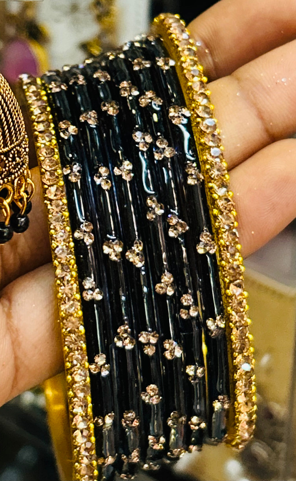 PL039- Black