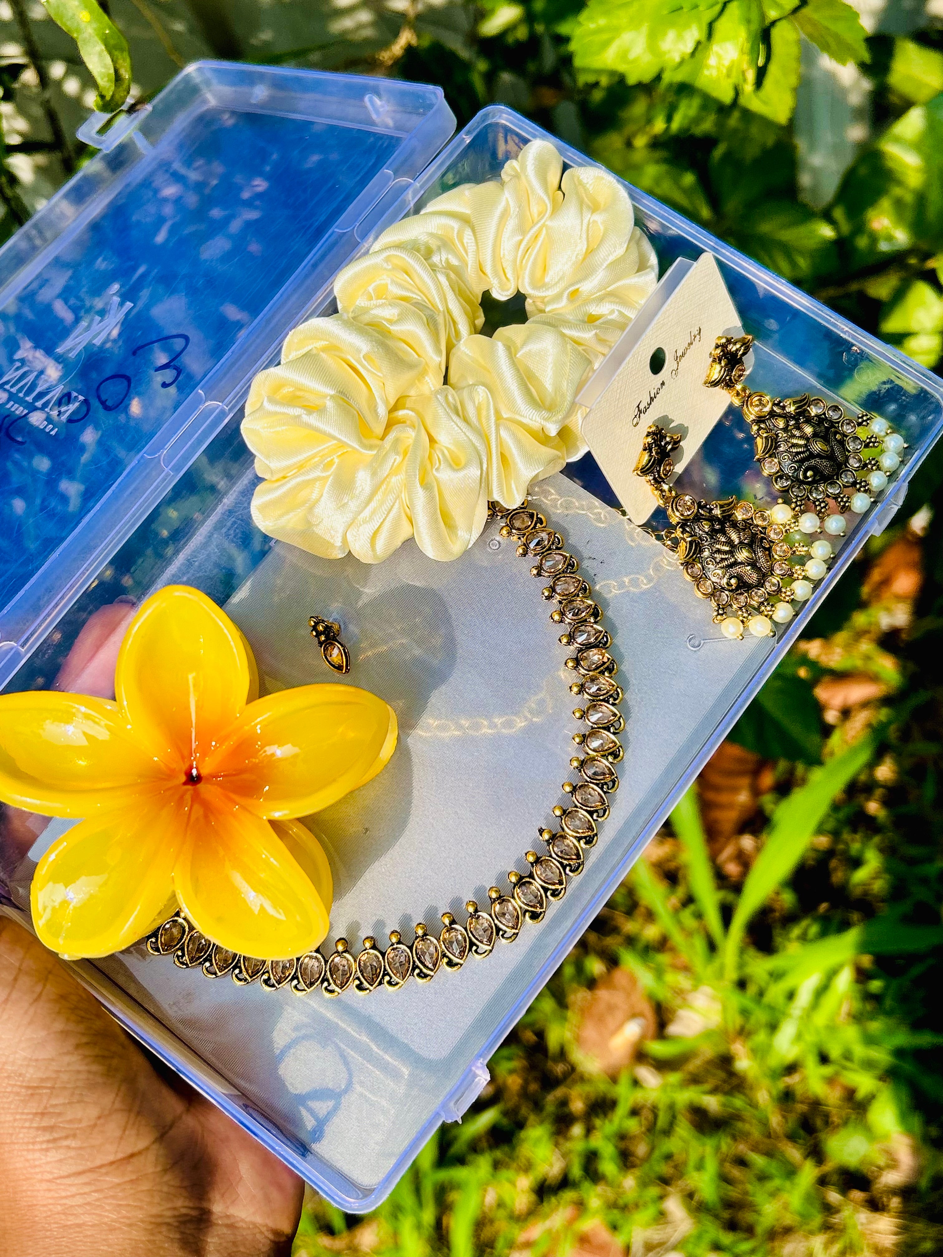 GT001- GOLDEN HAMPER