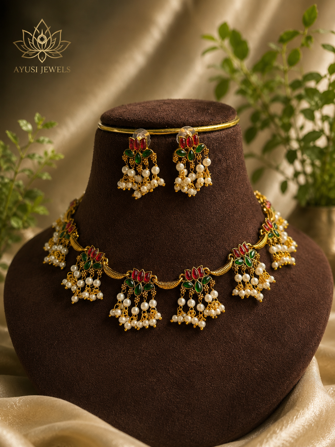 TR412 - Lotus Pearl necklace