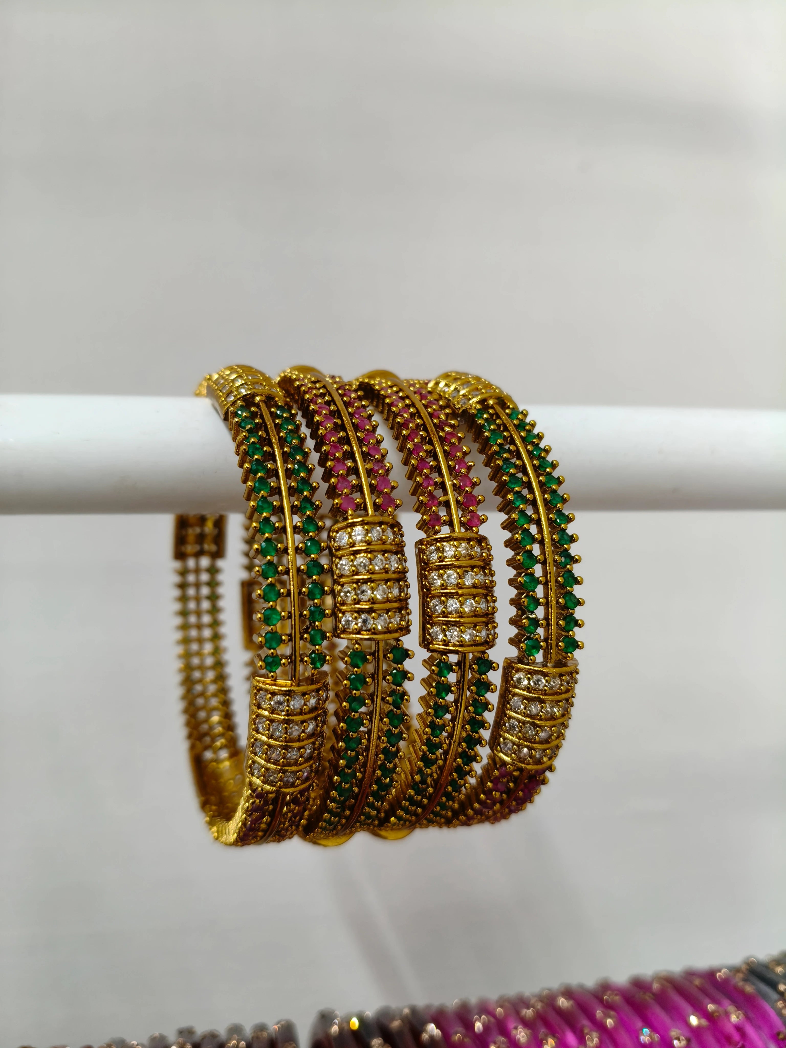 AB009