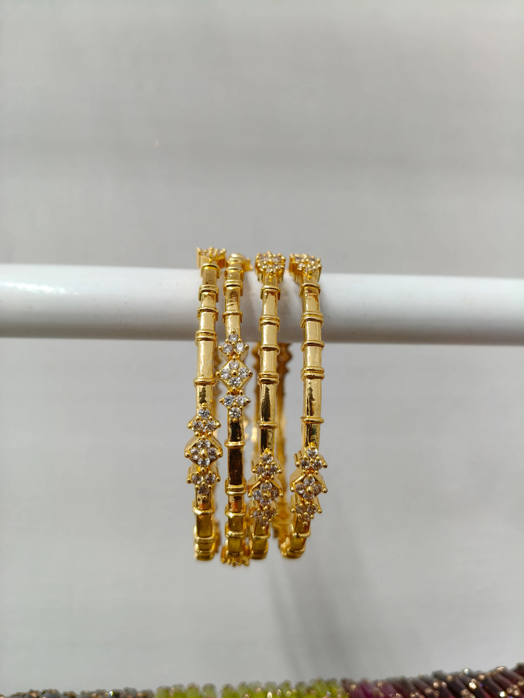 AB010