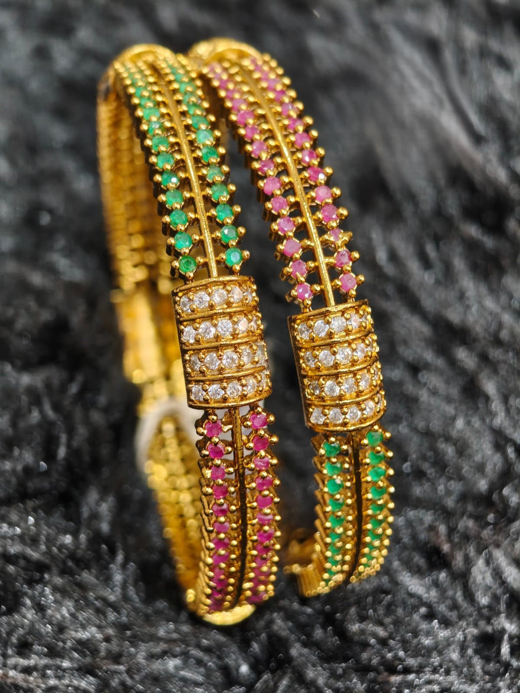 AB009