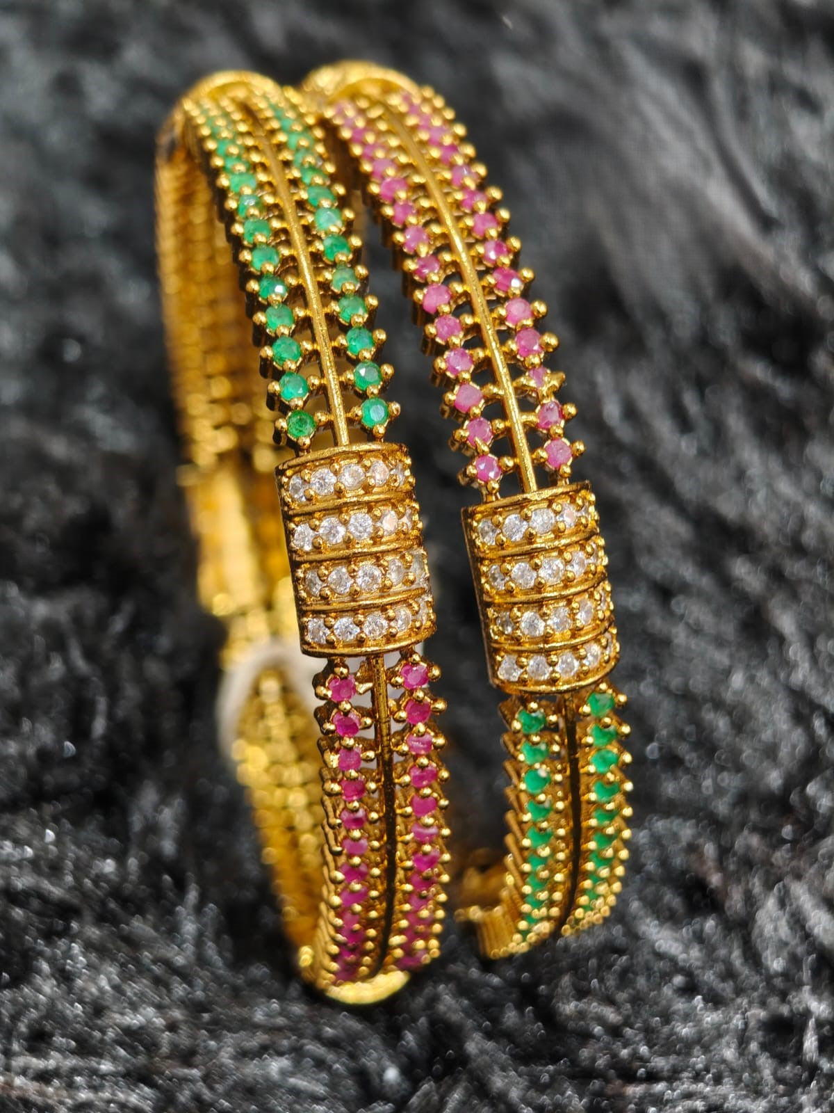 AB009